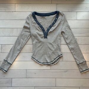 Size 2/4 stripped cream and grey long sleeve